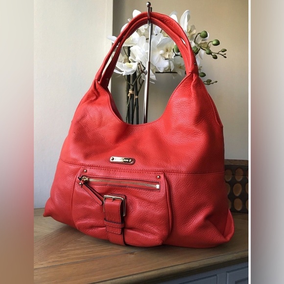 ❤️❤️Michael Kors Hobo - deep red❤️❤️ - Picture 1 of 7